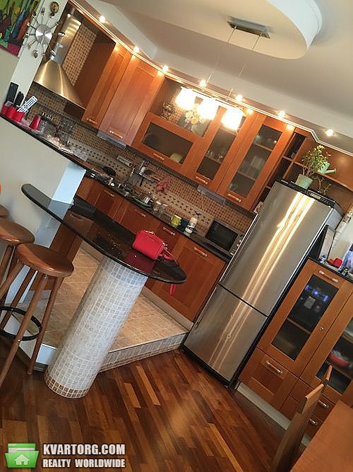 Rent out 4-room apartment. Киев,  Боткина — photo 1