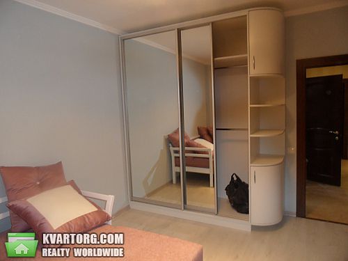 Rent out 3-room apartment. Одесса, Средняя — photo 1