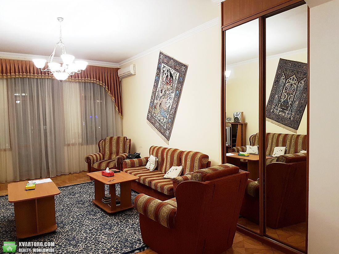 Sell 3-room apartment. Киев, Горького — photo 1