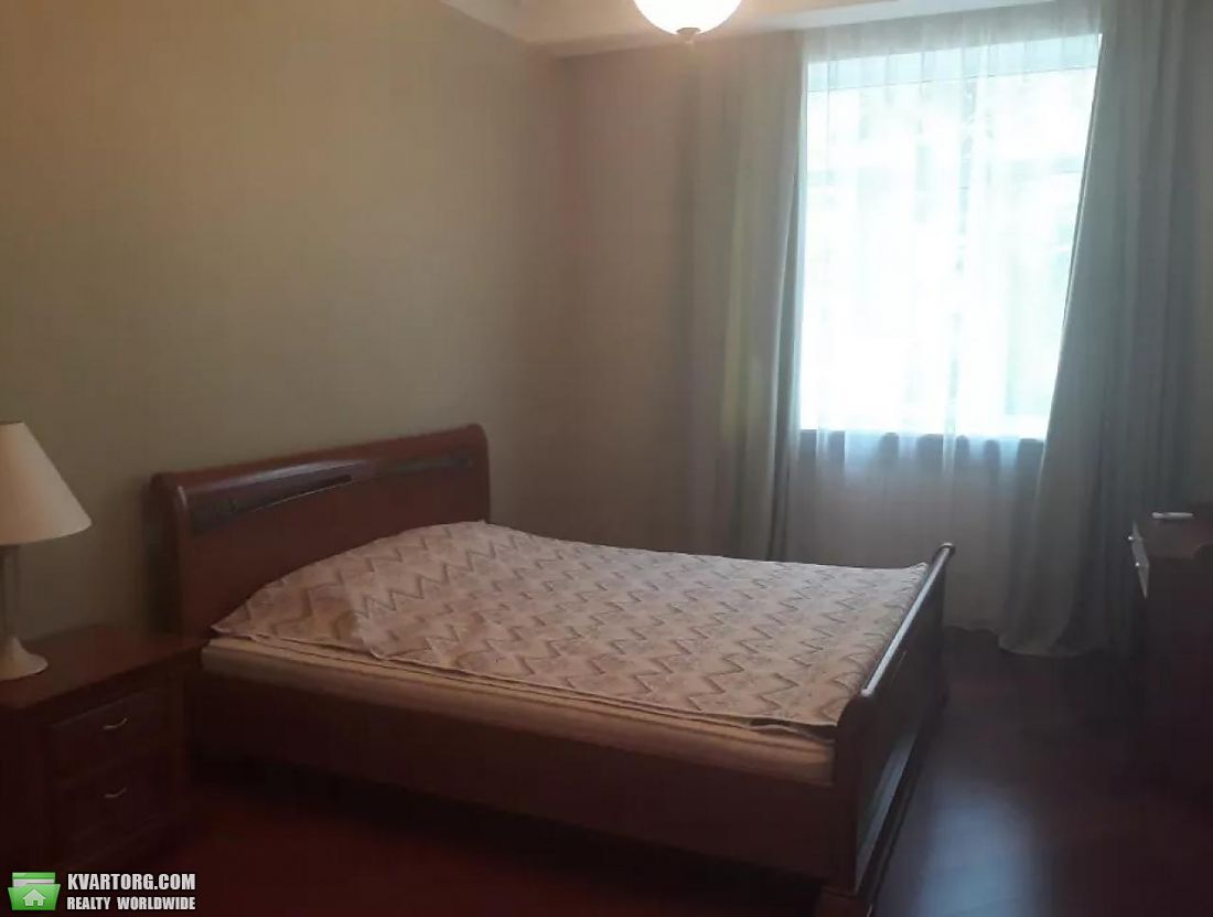 Rent out 2-room apartment. Киев,  Никольско-Ботаническая — photo 2