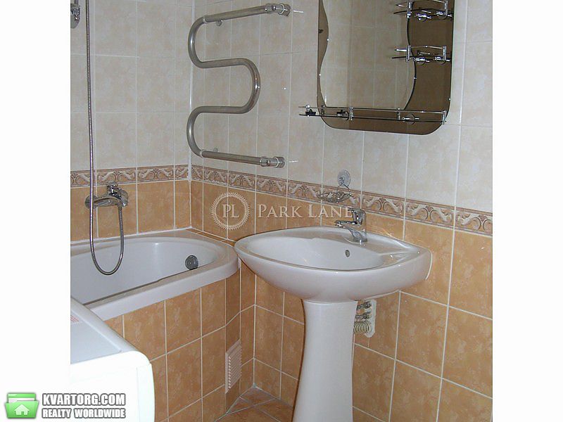 Rent out 2-room apartment. Киев,  Малая Житомирская — photo 9