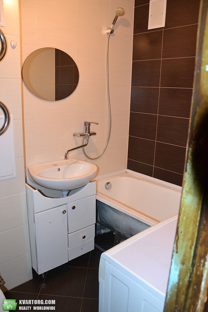 Rent out 2-room apartment. Киев,  Шумского — photo 2