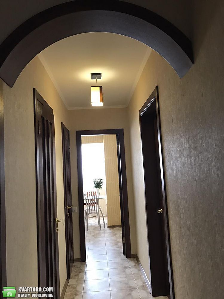 Sell 3-room apartment. Киев,  Автозаводская — photo 4