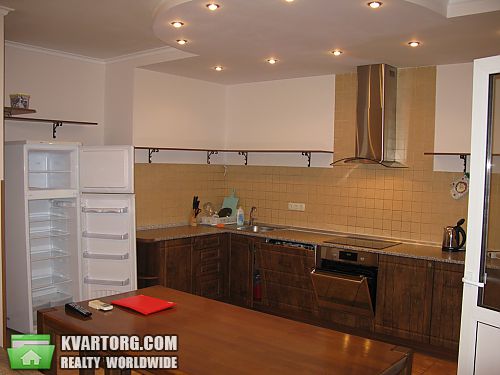 Rent out 3-room apartment. Киев,  Окипной — photo 2