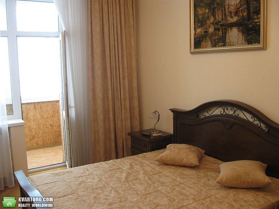 Rent out 2-room apartment. Киев,  Павловская — photo 5