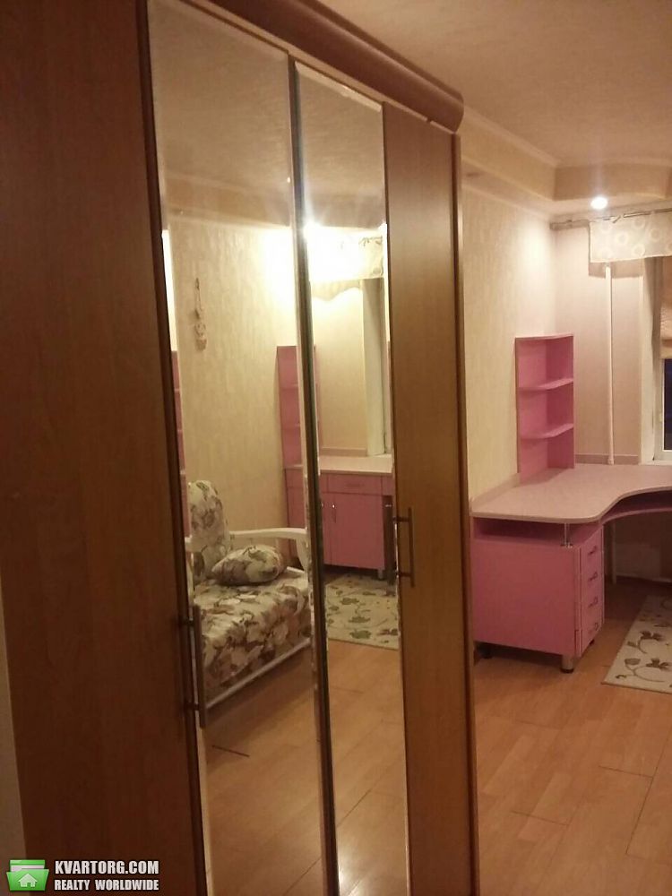 Rent out 2-room apartment. Киев,  Котовского — photo 8