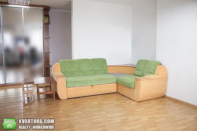 Sell 2-room apartment. Киев,  Миропольская — photo 1