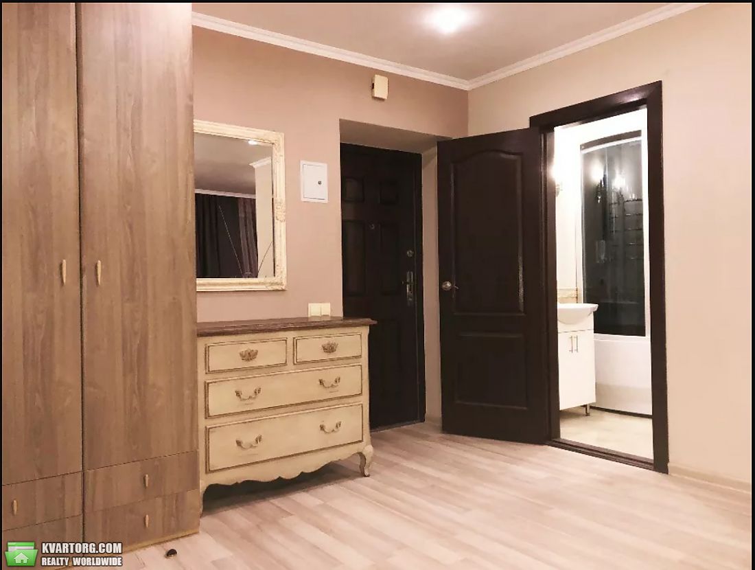 Rent out 3-room apartment. Киев, Левандовская — photo 5