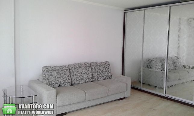 Rent out 1-room apartment. Киев,  Луначарского — photo 4