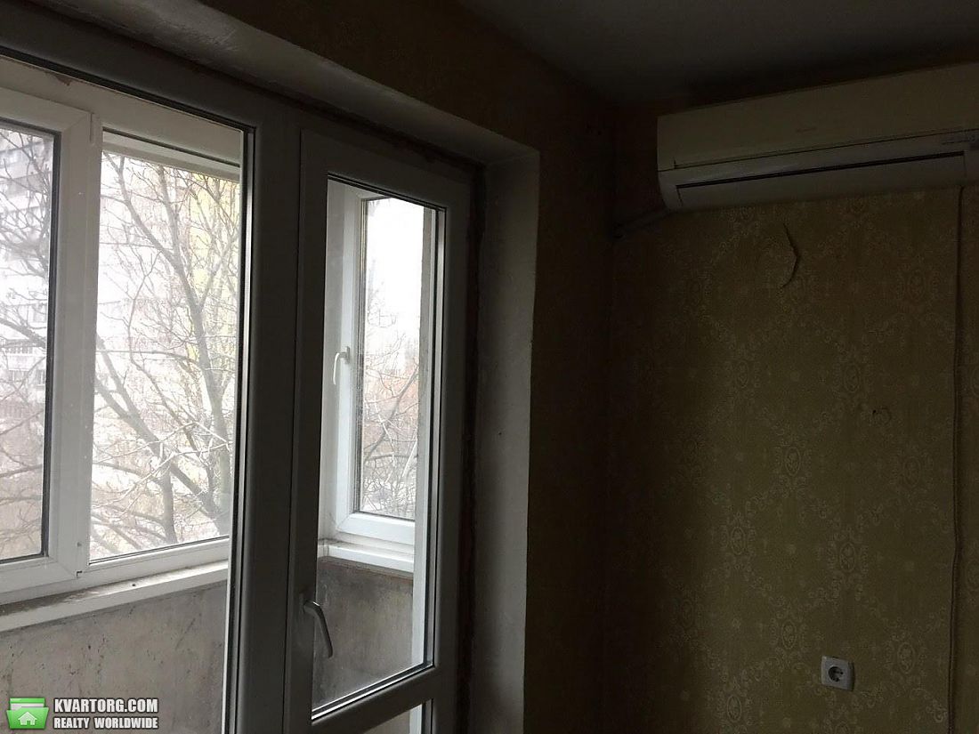 Sell 4-room apartment. Днепропетровск, Братьев Трофимовых — photo 1