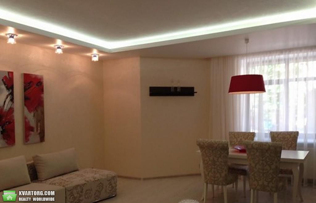Rent out 3-room apartment. Киев,  Краснова — photo 1