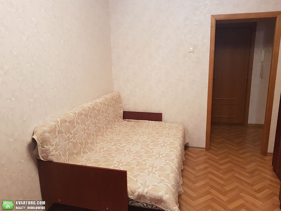 Rent out 2-room apartment. Киев,  Срибнокильская — photo 1