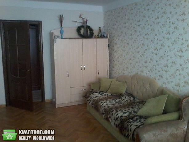 Rent out 2-room apartment. Киев,  Голосеевский пр — photo 1
