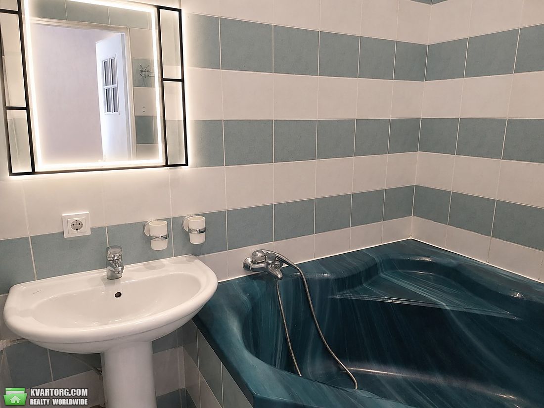 Rent out 1-room apartment. Киев, Уманская — photo 7