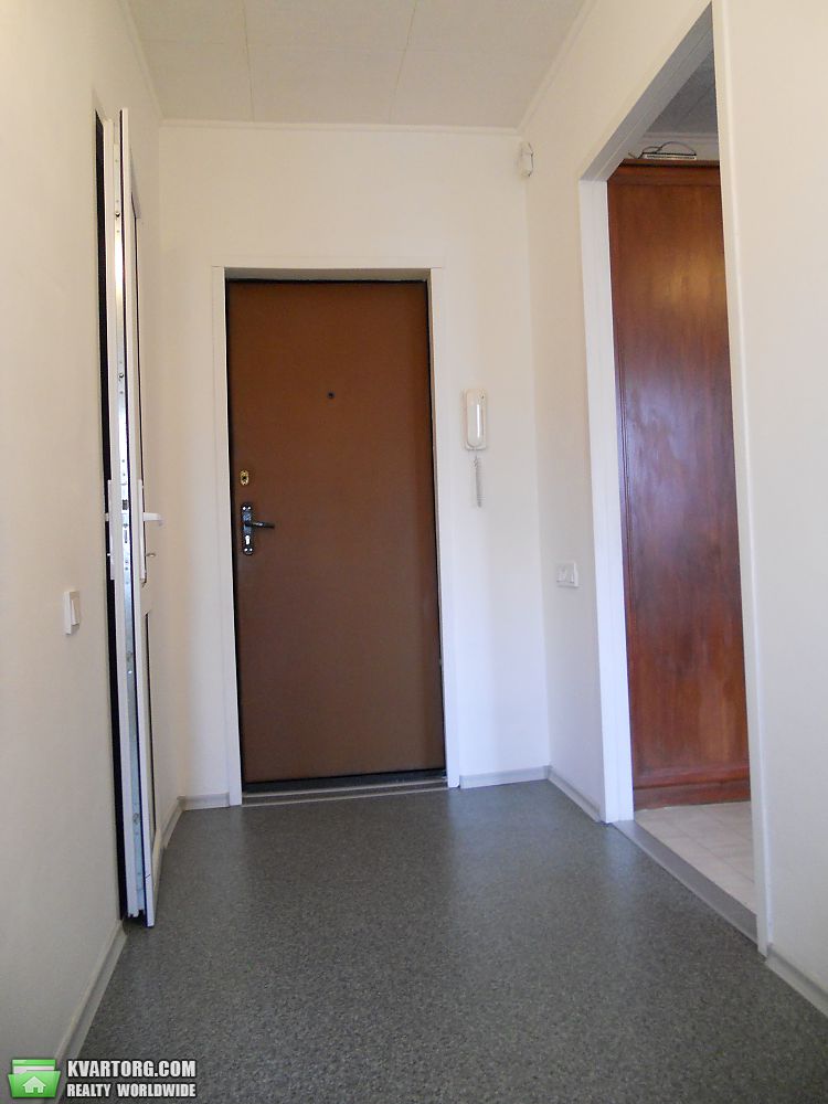 Rent out 1-room apartment. Киев,  Западная — photo 5