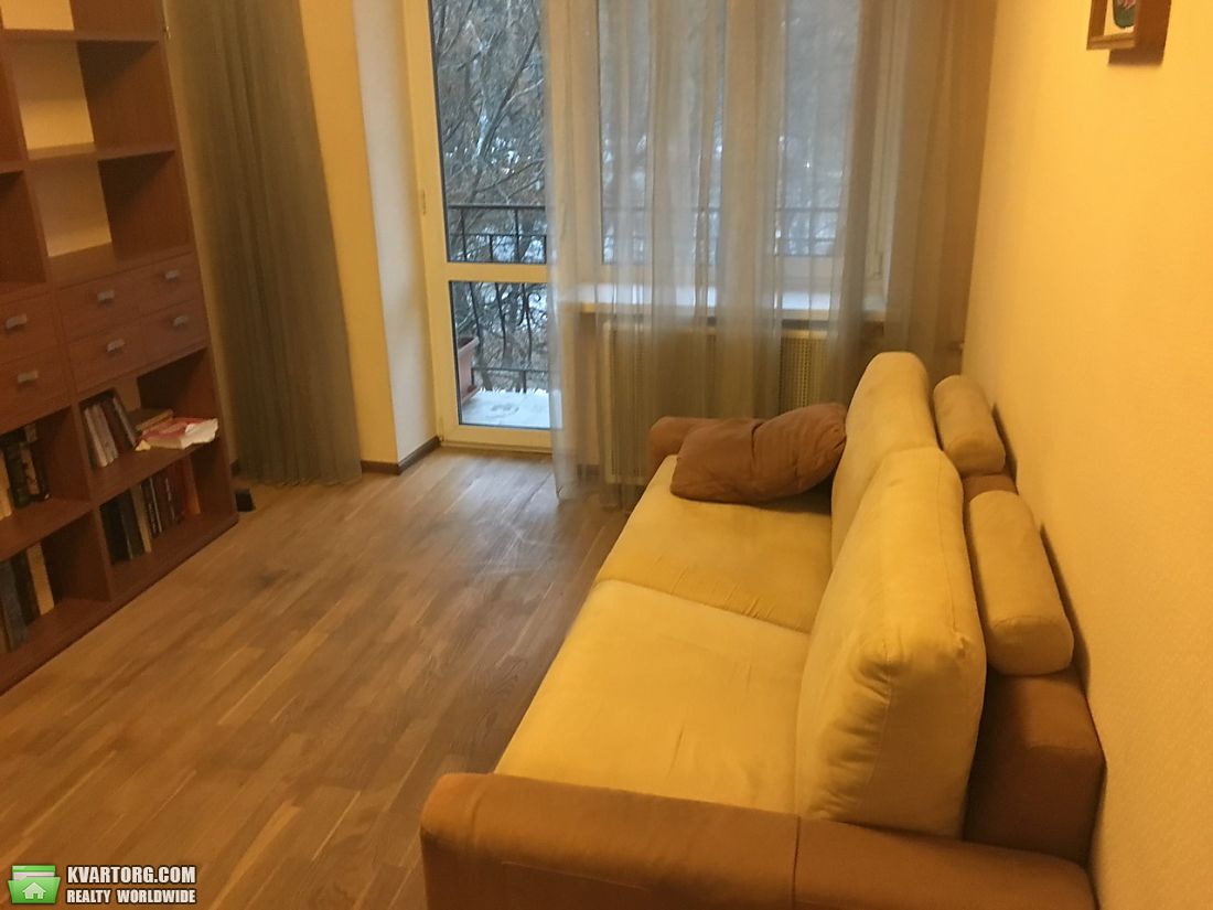 Rent out 3-room apartment. Киев,  Голосеевский пр — photo 1