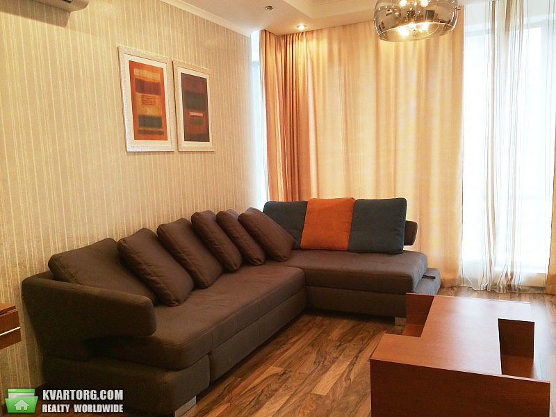 Rent out 2-room apartment. Киев,  Днепровская наб — photo 1