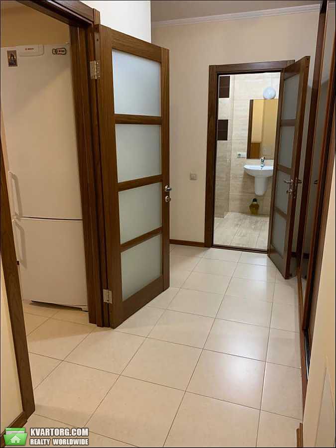 Rent out 1-room apartment. Киев,  Дегтяревская — photo 6