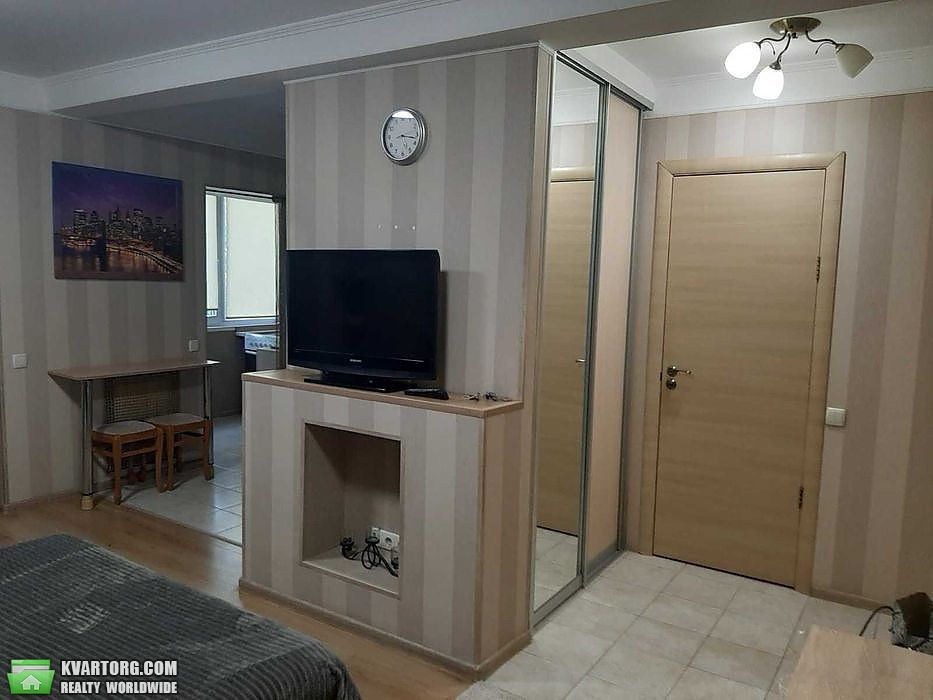 Sell 1-room apartment. Киев,  Оболонский пр — photo 2