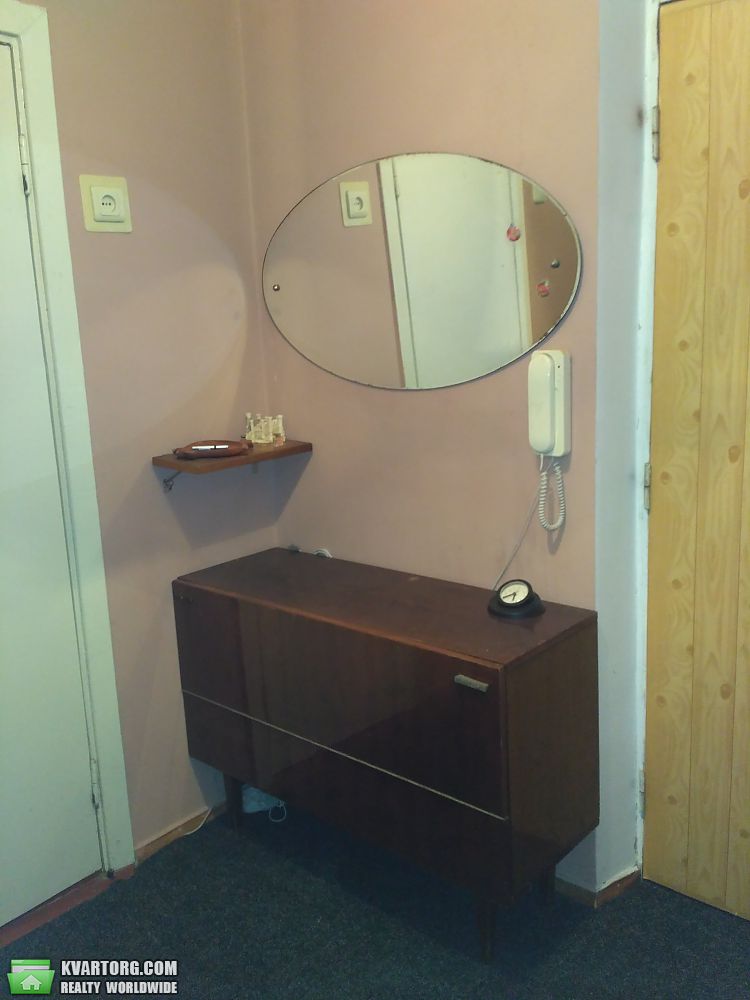 Sell 1-room apartment. Киев,  Автозаводская — photo 2