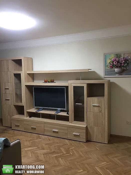 Rent out 2-room apartment. Киев, Владмиорская — photo 3