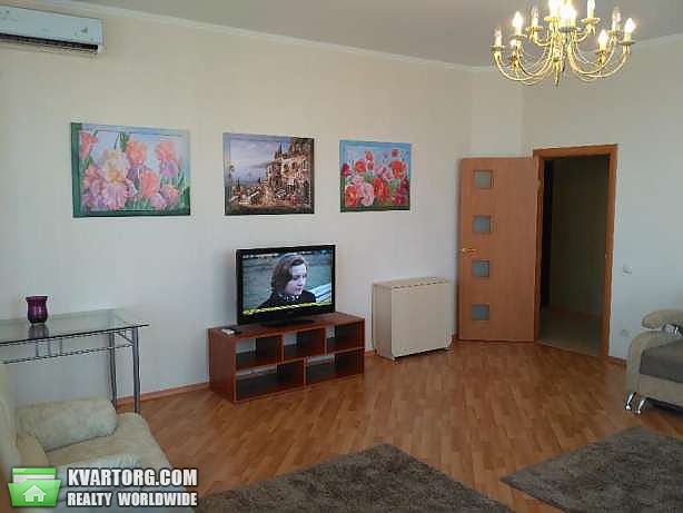 Rent out 3-room apartment. Днепропетровск, Ул. Петра Калнышевского — photo 1