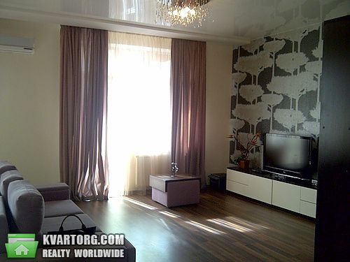 Rent out 2-room apartment. Киев, Старонаводницкая — photo 2