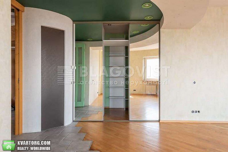 Sell 4-room apartment. Киев,  Клиническая — photo 6