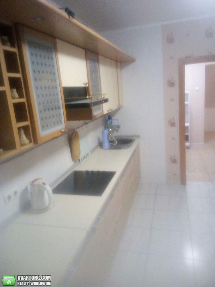 Rent out 2-room apartment. Киев,  Чавдар — photo 2