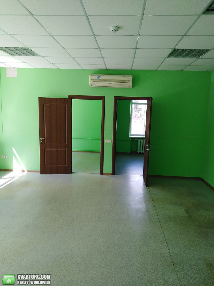 Rent out office. Киев, Межигорская — photo 1