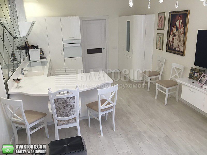 Sell 3-room apartment. Киев,  Ломоносова — photo 1