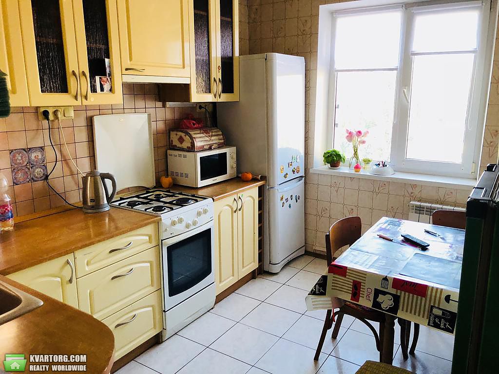 Rent out 3-room apartment. Киев,  Героев Днепра — photo 1