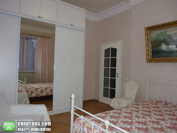 Rent out 3-room apartment. Киев,  Крещатик — photo 3