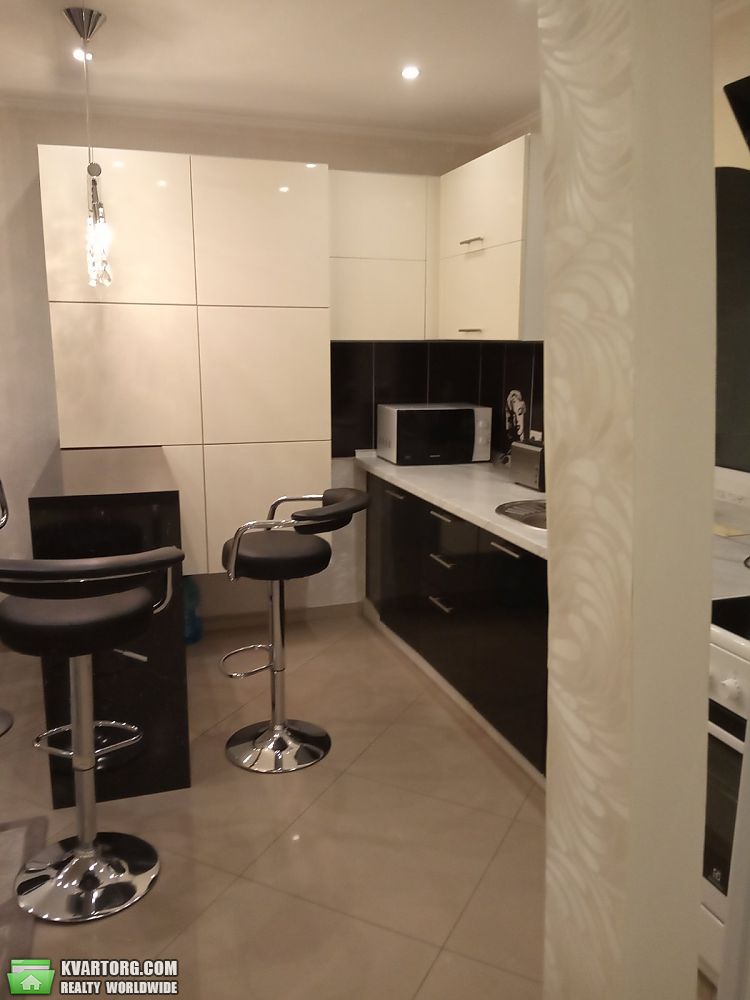Rent out 2-room apartment. Киев, Антоновича — photo 3