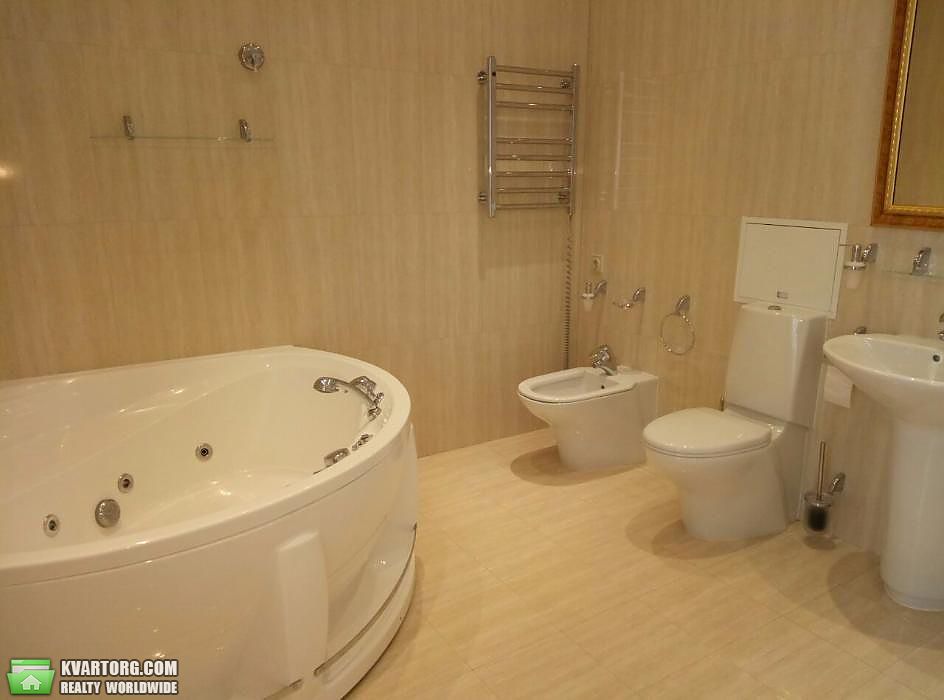 Rent out 3-room apartment. Киев,  Ковпака — photo 9