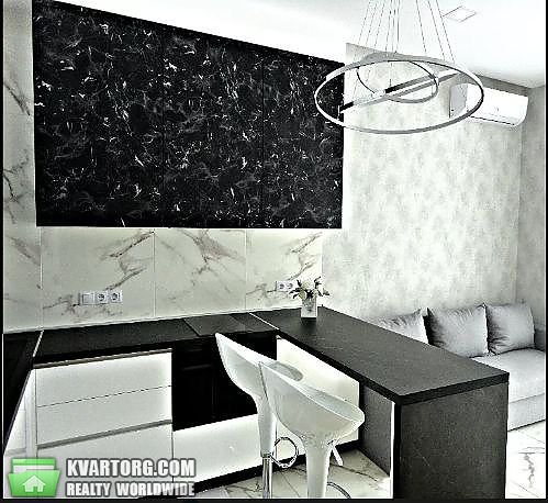 Rent out 1-room apartment. Киев,  Саперное поле — photo 1