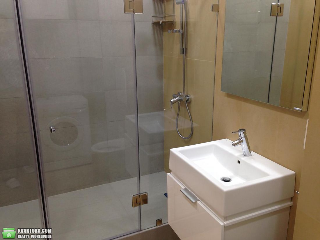Rent out 2-room apartment. Киев, Сикорского — photo 5