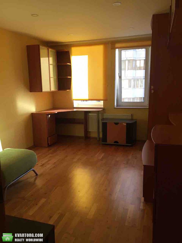 Rent out 3-room apartment. Киев, пр Паладина — photo 2