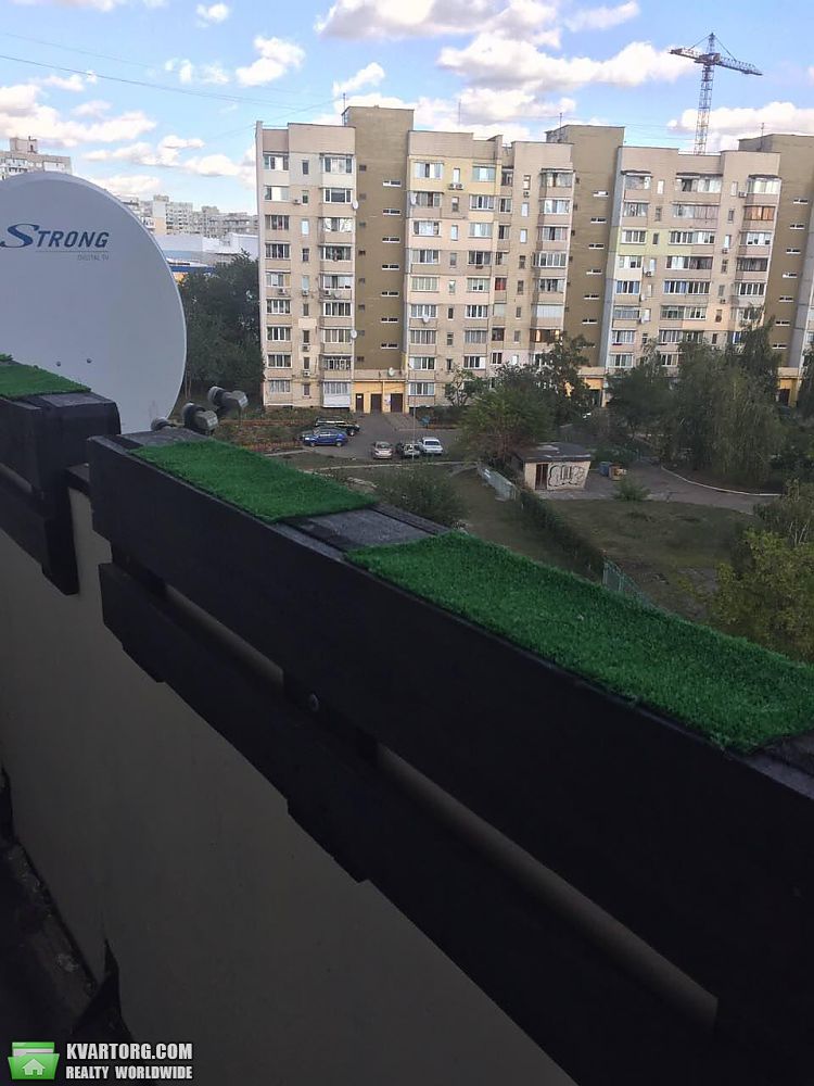 Rent out 2-room apartment. Киев,  Тростянецкая — photo 3