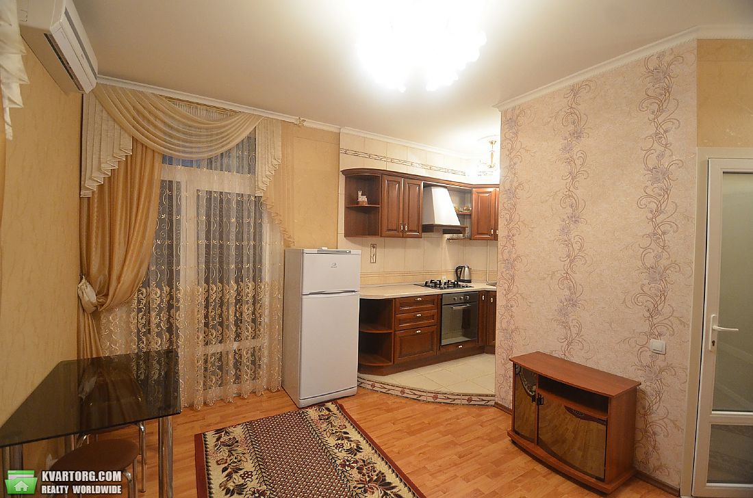 Rent out 2-room apartment. Николаев, Шнеерсона — photo 3
