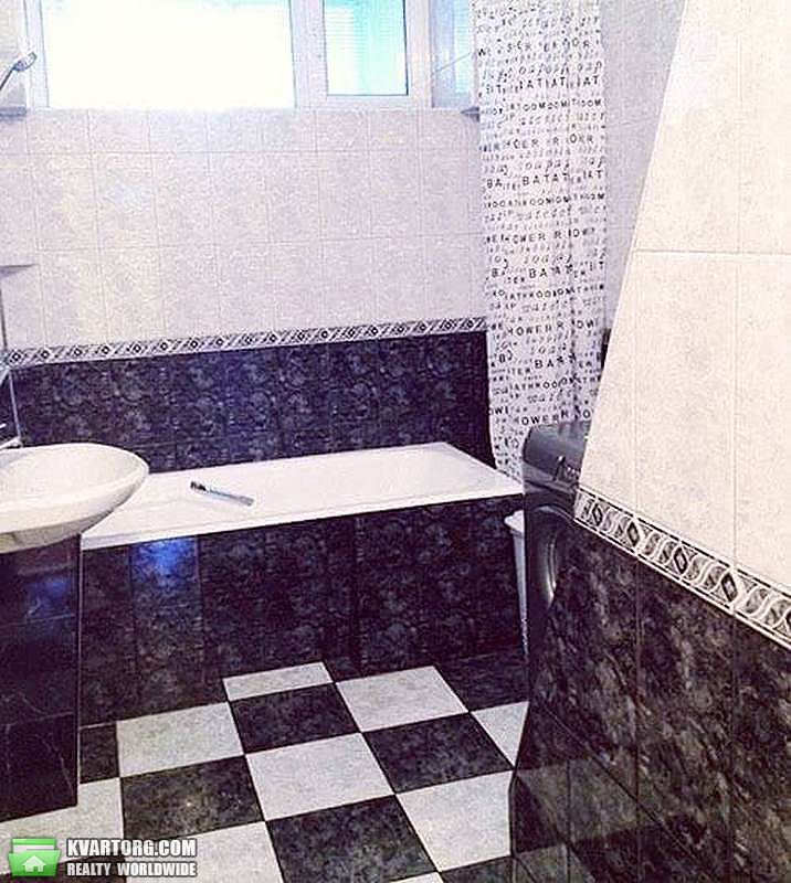 Rent out 2-room apartment. Киев,  Владимирская — photo 9