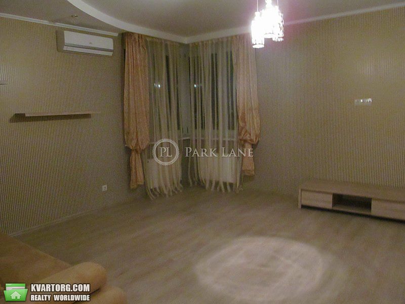 Rent out 3-room apartment. Киев,  Ирпенская — photo 2