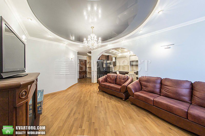 Rent out 2-room apartment. Киев,  Днепровская наб — photo 1