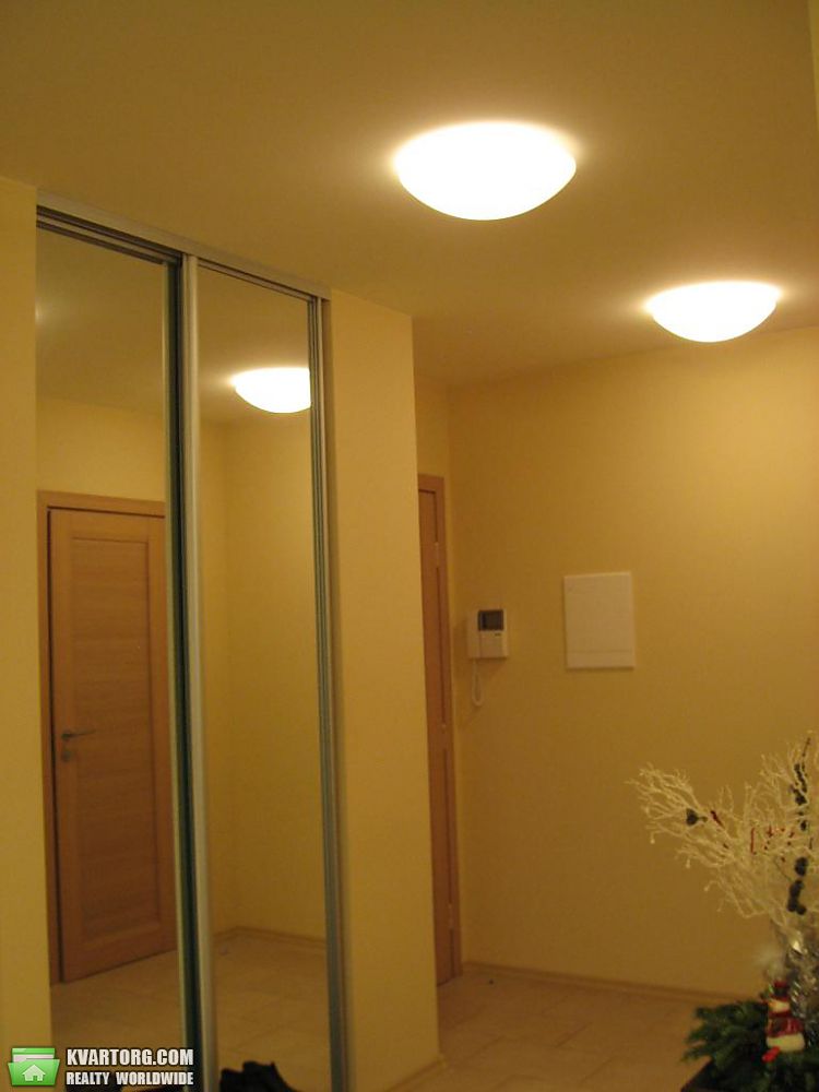 Rent out 2-room apartment. Киев,  Кольцова бул — photo 9