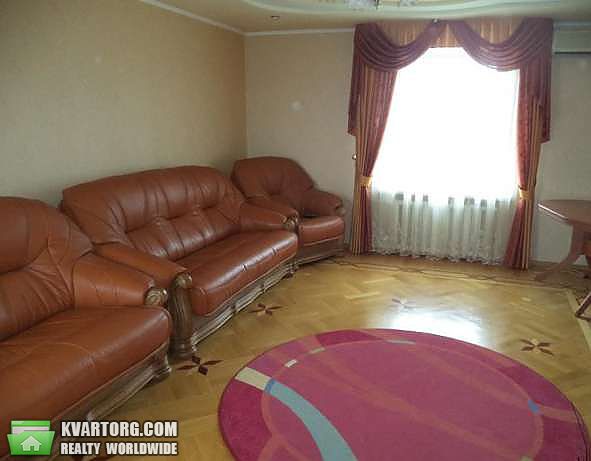 Rent out 3-room apartment. Киев,  Богатырская — photo 2