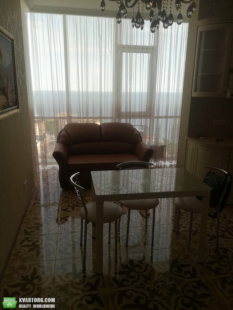 Rent out 2-room apartment. Одесса, Французский бульвар — photo 9