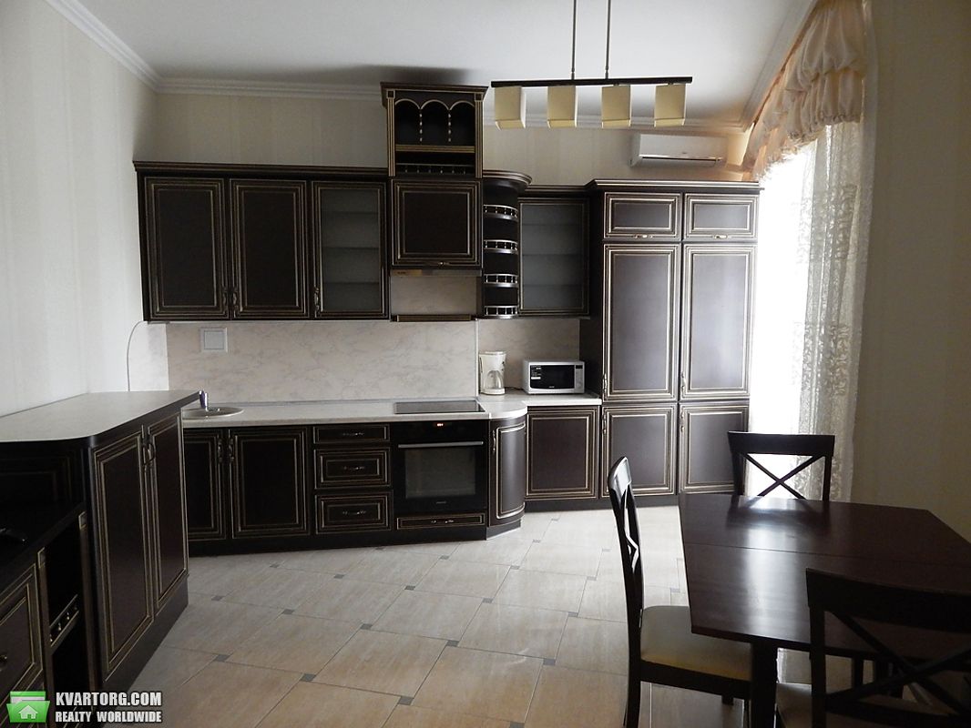 Rent out 3-room apartment. Киев,  Старонаводницкая — photo 2