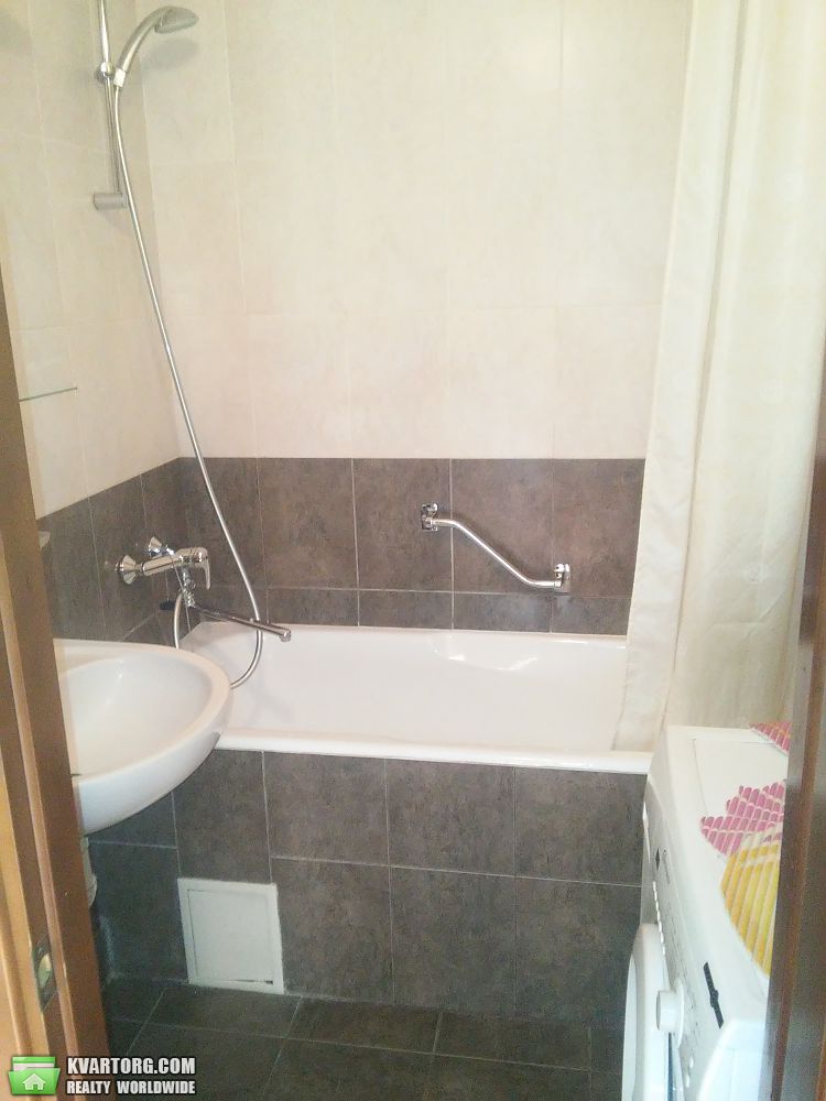 Rent out 2-room apartment. Киев,  Маяковского — photo 7