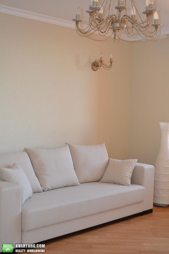 Rent out 2-room apartment. Киев,  Краснозвездный пр — photo 1
