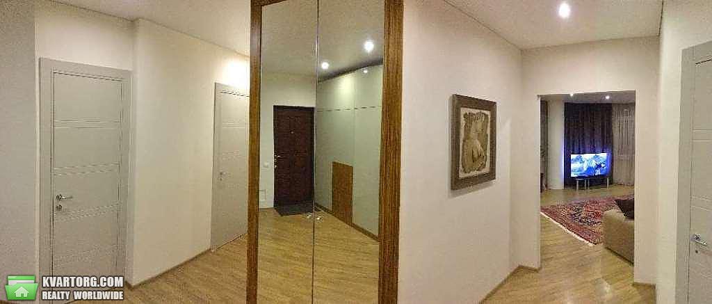 Rent out 3-room apartment. Киев,  Черновола — photo 9